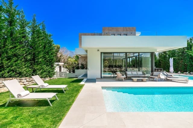 4 soverom Villa til salgs i Nueva Andalucia, Marbella med svømmebasseng garasje - € 4 195 000 (Ref: 7713148)