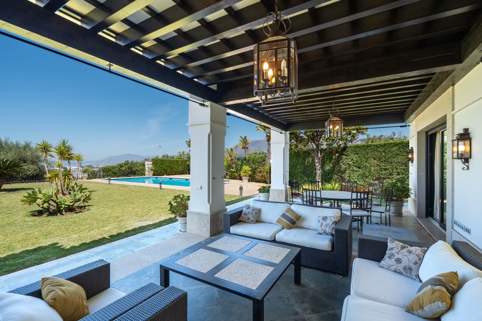 6 bedroom Villa for sale in Marbella with pool garage - € 4,200,000 (Ref: 7713155)