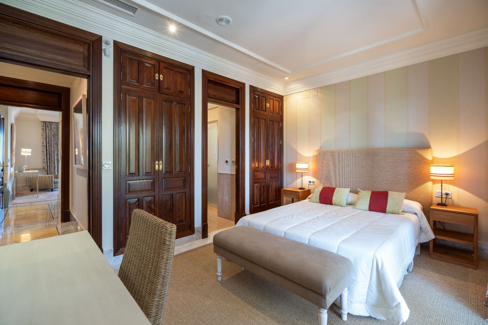 6 bedroom Villa for sale in Marbella with pool garage - € 4,200,000 (Ref: 7713155)