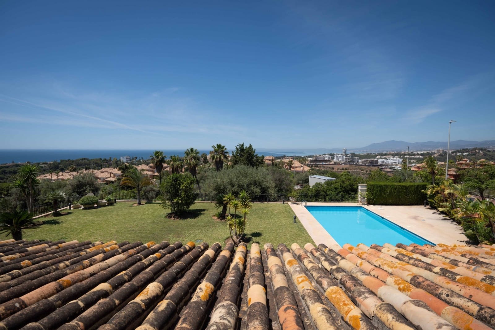 6 bedroom Villa for sale in Marbella with pool garage - € 4,200,000 (Ref: 7713155)