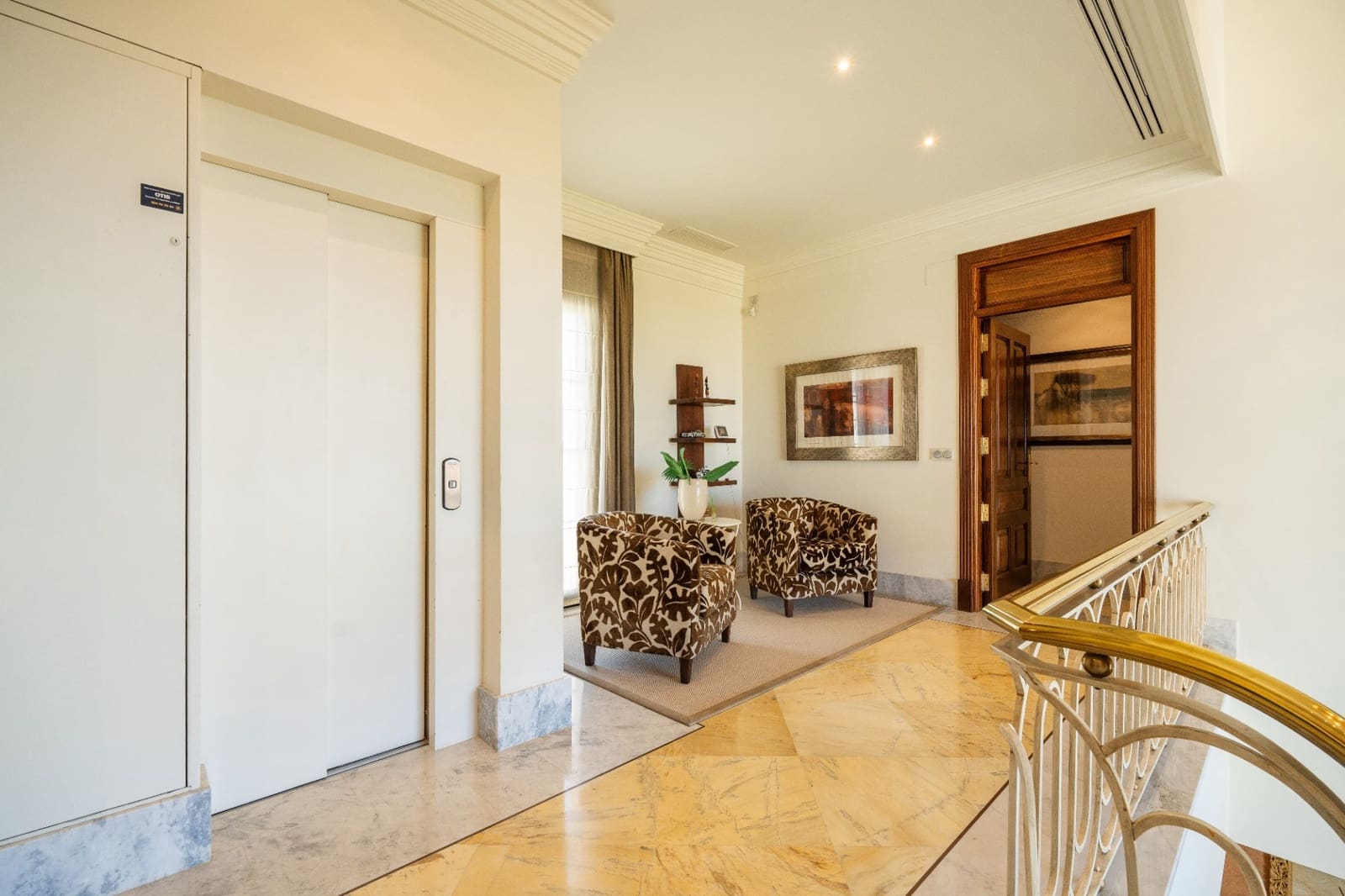 6 bedroom Villa for sale in Marbella with pool garage - € 4,200,000 (Ref: 7713155)