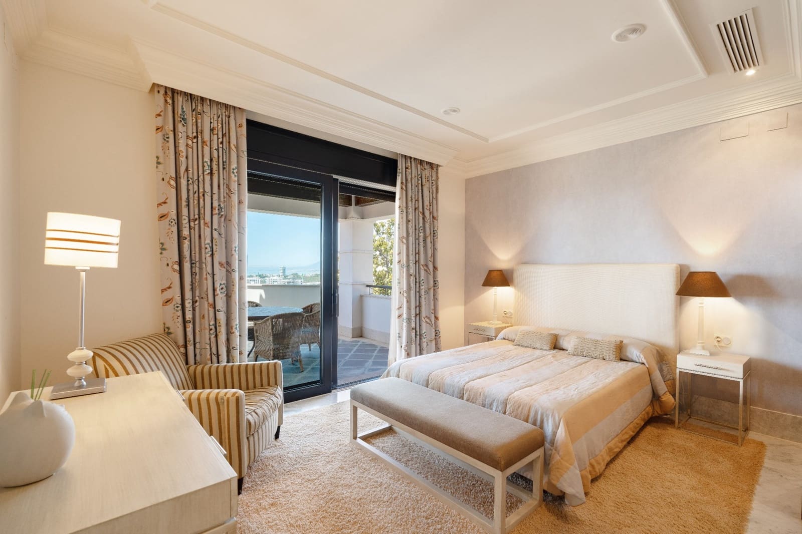 6 bedroom Villa for sale in Marbella with pool garage - € 4,200,000 (Ref: 7713155)