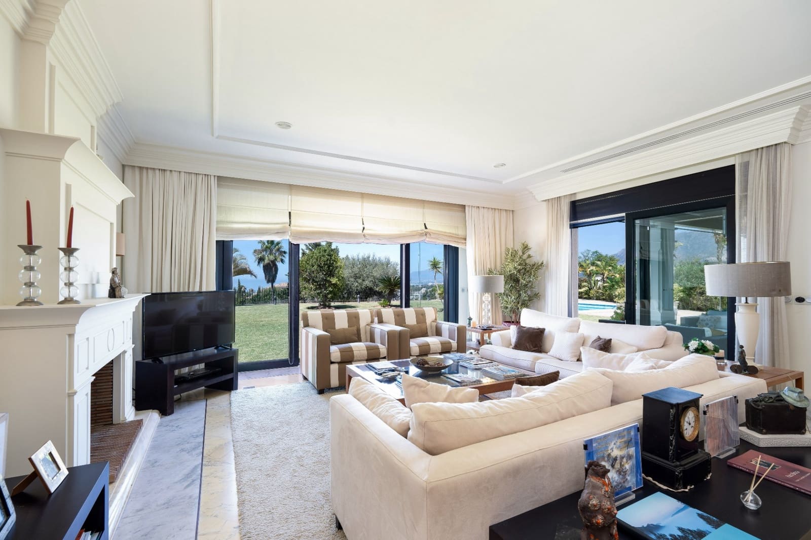 6 bedroom Villa for sale in Marbella with pool garage - € 4,200,000 (Ref: 7713155)