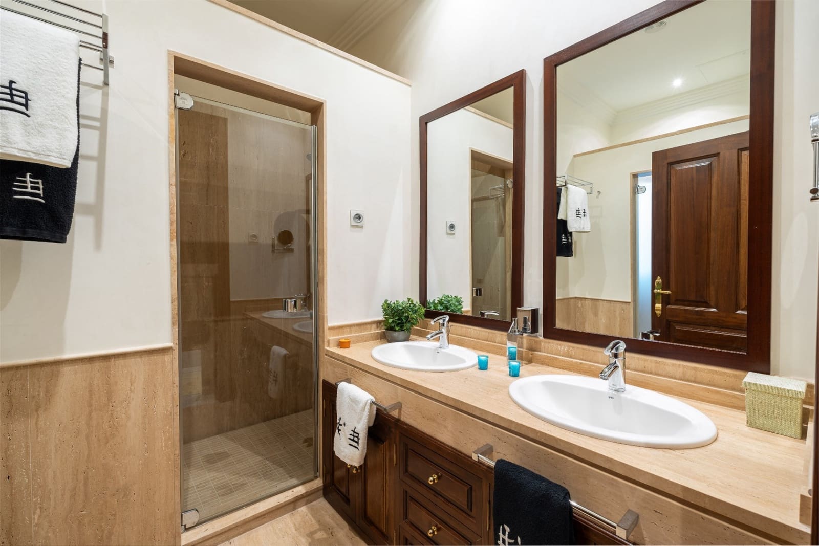 6 bedroom Villa for sale in Marbella with pool garage - € 4,200,000 (Ref: 7713155)