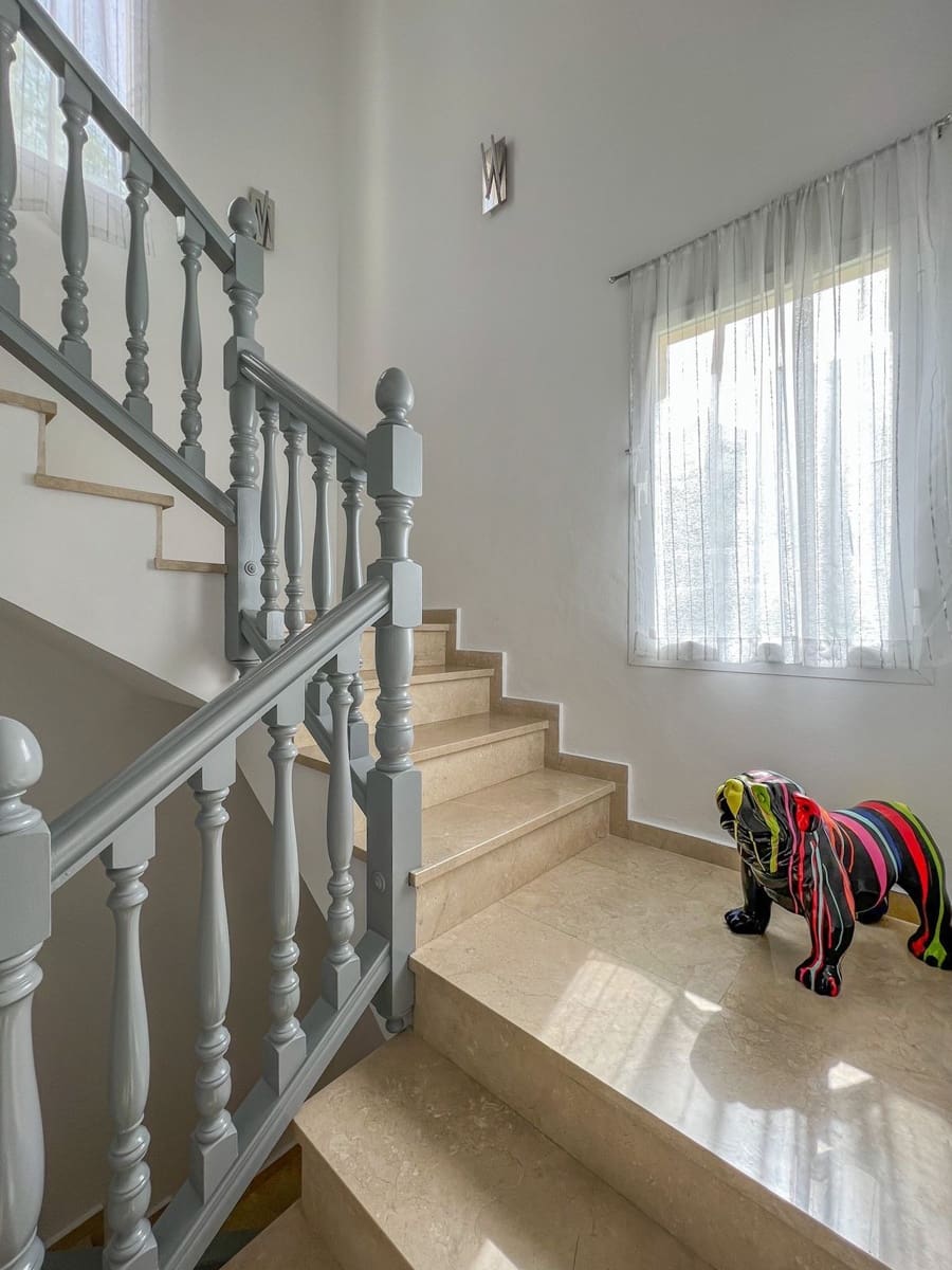 4 slaapkamer Villa te koop in La Capellania met zwembad garage - € 975.000 (Ref: 7748177)