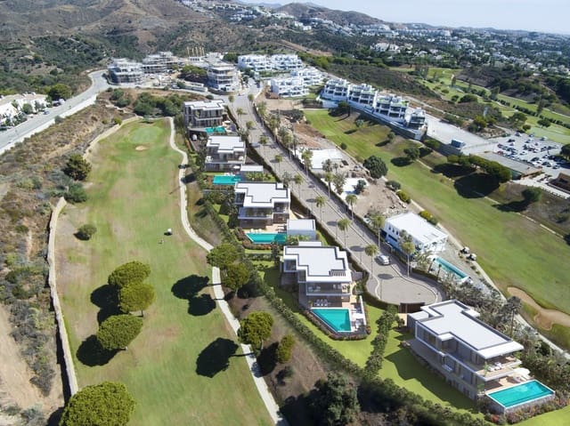 Chalet de 5 habitaciones en Marbella en venta con piscina garaje - 3.950.000 € (Ref: 7754620)