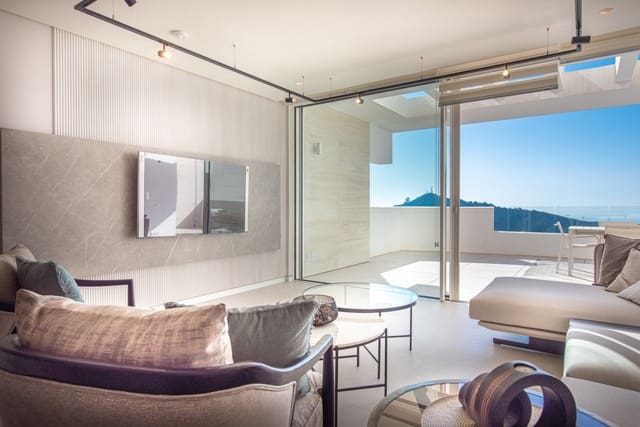 Apartamento de 2 habitaciones en Ojen en venta con piscina garaje - 799.000 € (Ref: 7796798)
