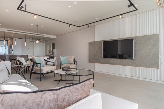 Apartamento de 2 habitaciones en Ojen en venta con piscina garaje - 799.000 € (Ref: 7796798)