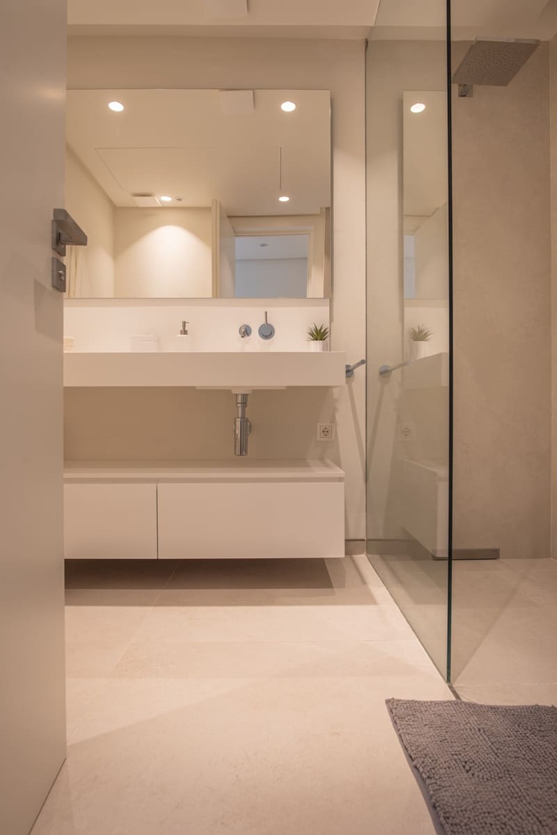 2 sypialnia Apartament na sprzedaż w Ojen z basenem garażem - 799 000 € (Ref: 7796798)