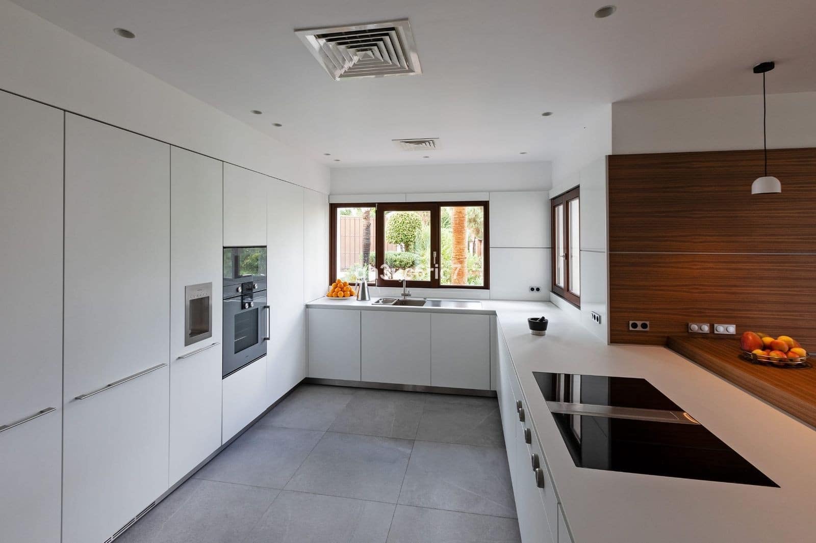 7 bedroom Villa for sale in Marbella with pool garage - € 5,900,000 (Ref: 7803620)