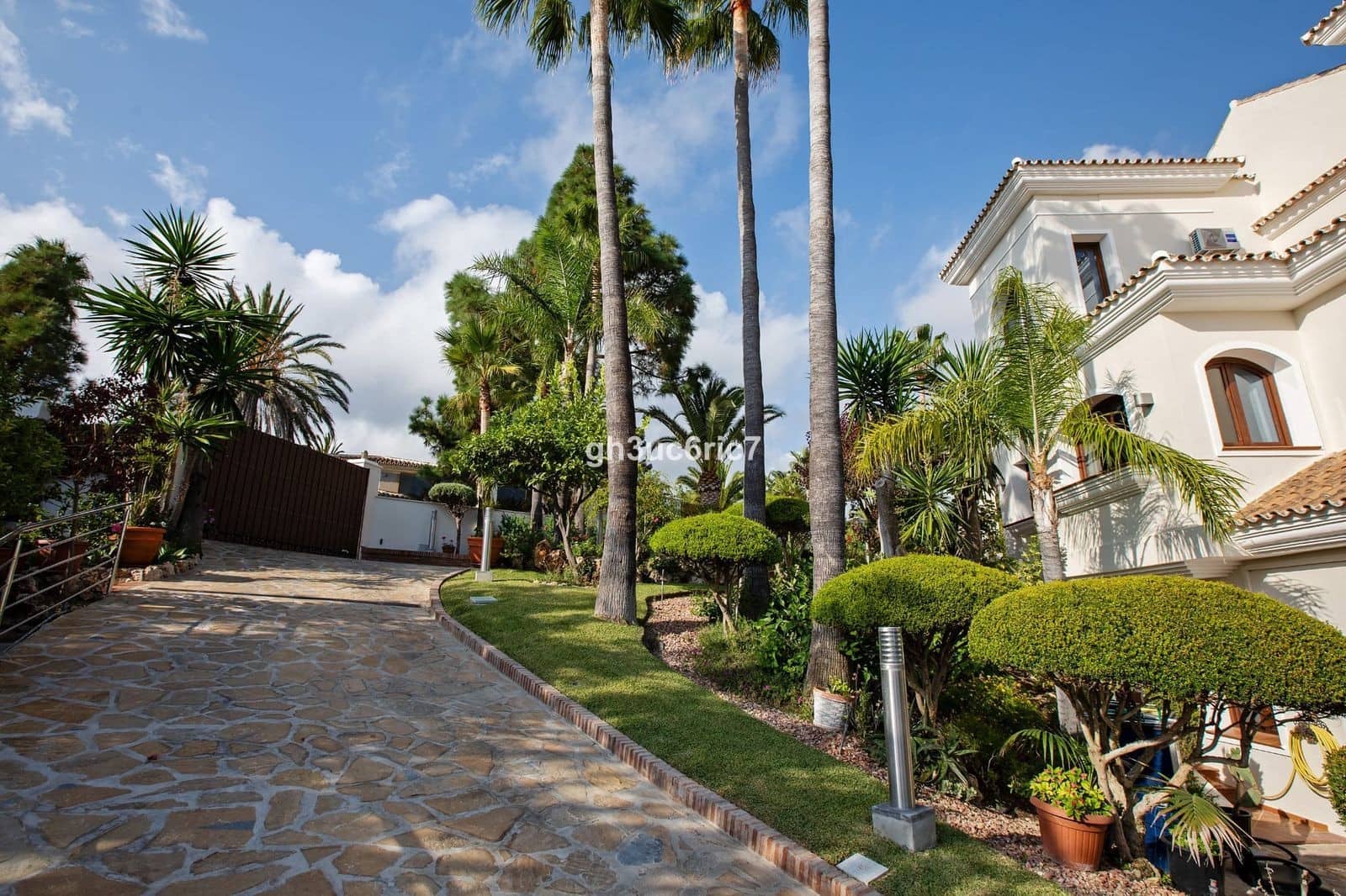 7 quarto Moradia para venda em Marbella com piscina garagem - 5 900 000 € (Ref: 7803620)