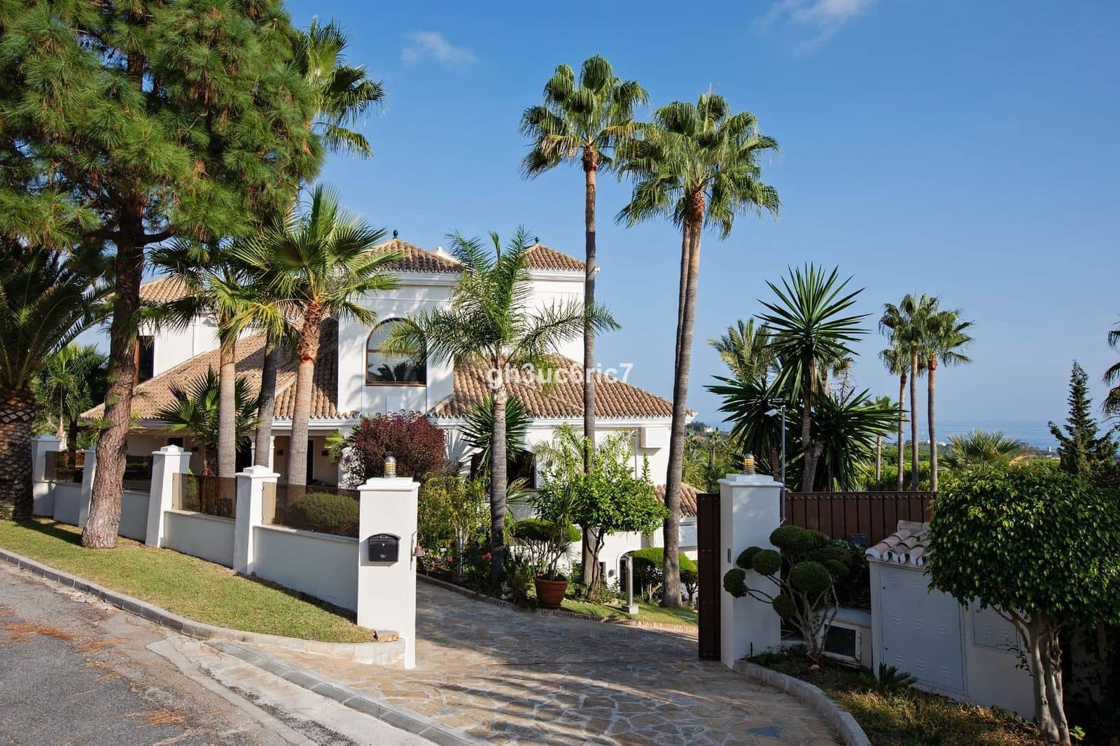 7 quarto Moradia para venda em Marbella com piscina garagem - 5 900 000 € (Ref: 7803620)