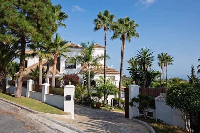 7 sovrum Villa till salu i Marbella med pool garage - 5 900 000 € (Ref: 7803620)
