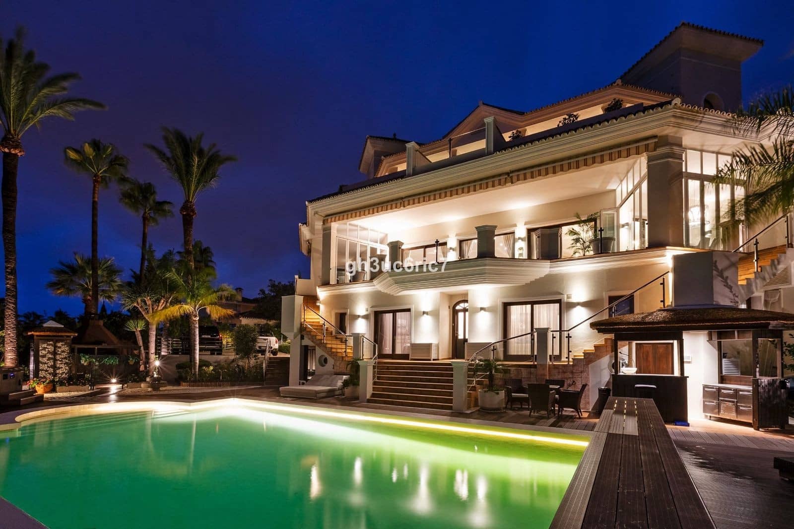 7 quarto Moradia para venda em Marbella com piscina garagem - 5 900 000 € (Ref: 7803620)
