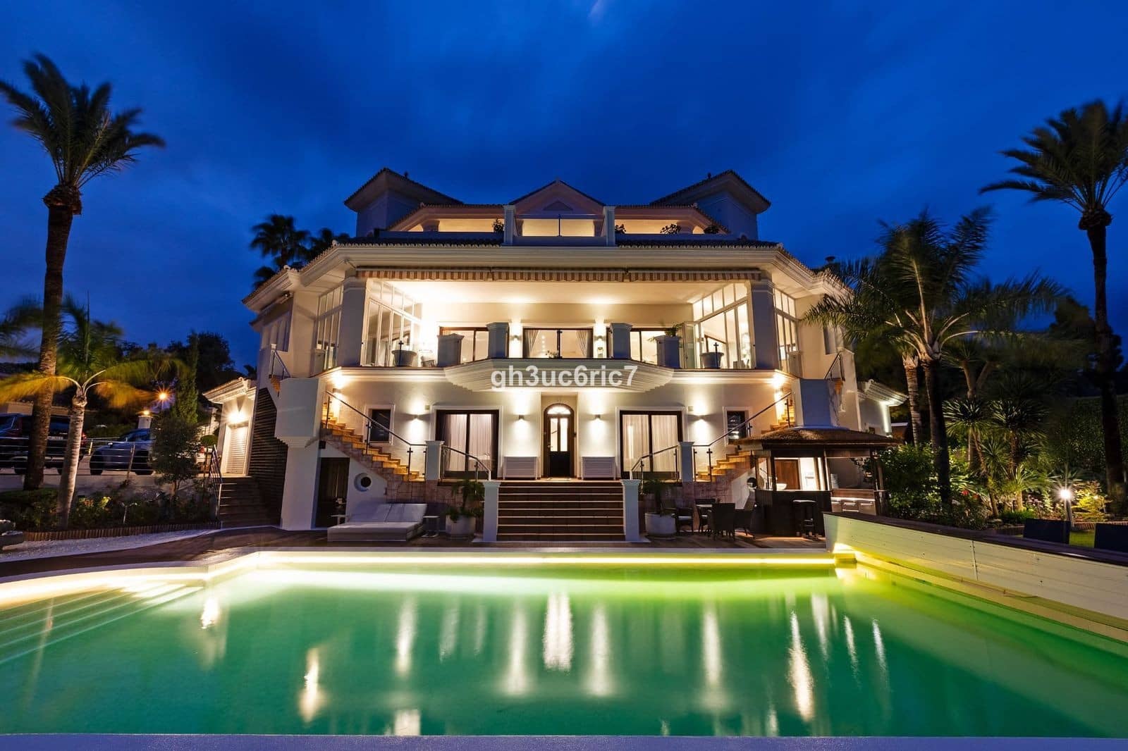 7 quarto Moradia para venda em Marbella com piscina garagem - 5 900 000 € (Ref: 7803620)