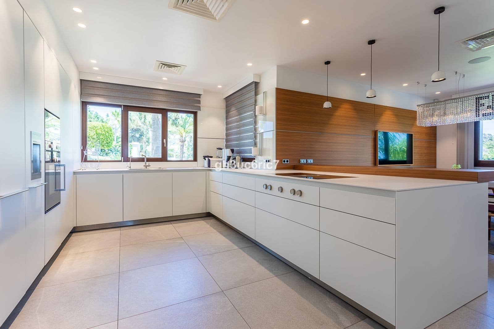 7 quarto Moradia para venda em Marbella com piscina garagem - 5 900 000 € (Ref: 7803620)