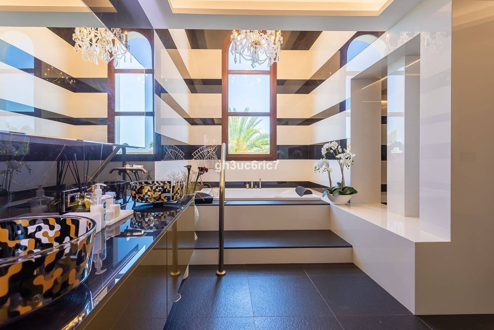 7 quarto Moradia para venda em Marbella com piscina garagem - 5 900 000 € (Ref: 7803620)