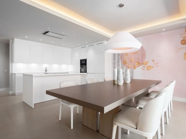 4 sypialnia Willa na sprzedaż w Cancelada, Estepona z basenem garażem - 2 750 000 € (Ref: 7808832)