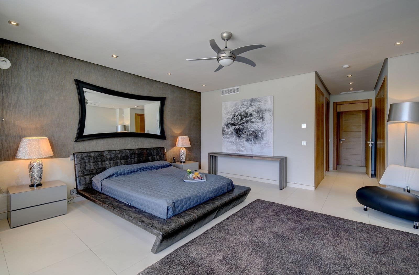 5 bedroom Villa for sale in Nueva Andalucia with pool garage - € 3,950,000 (Ref: 7814622)