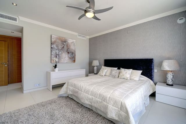 5 bedroom Villa for sale in Nueva Andalucia, Marbella with pool garage - € 3,950,000 (Ref: 7814622)