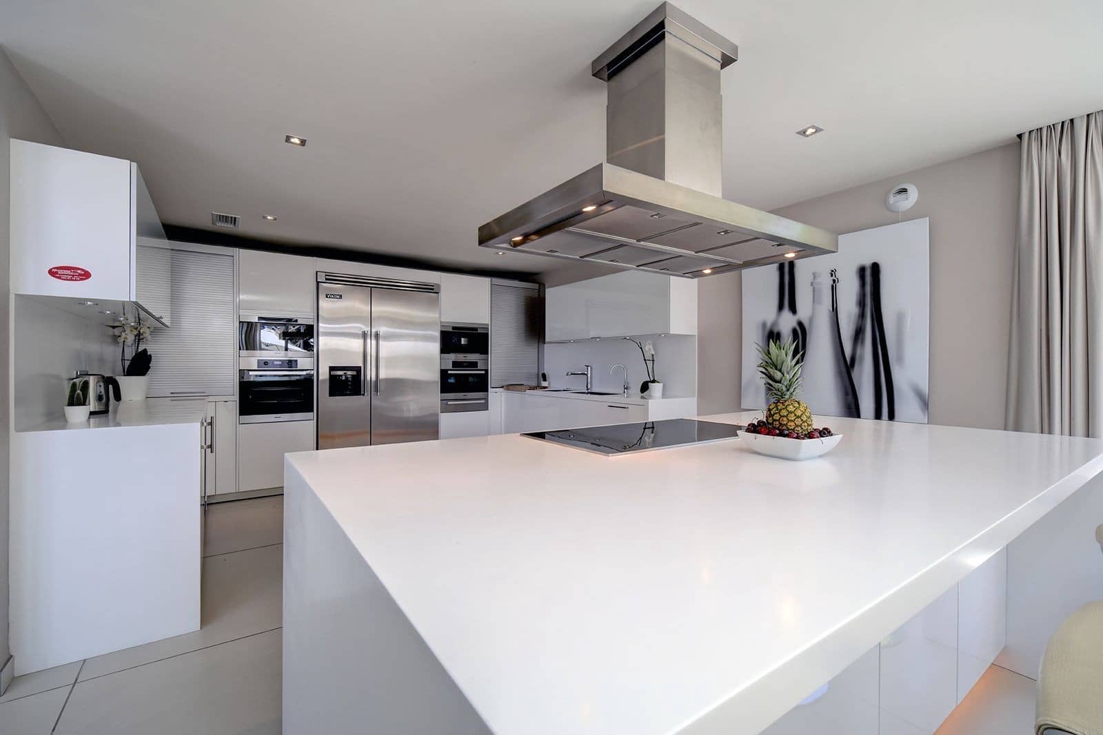 5 slaapkamer Villa te koop in Nueva Andalucia met zwembad garage - € 3.950.000 (Ref: 7814622)