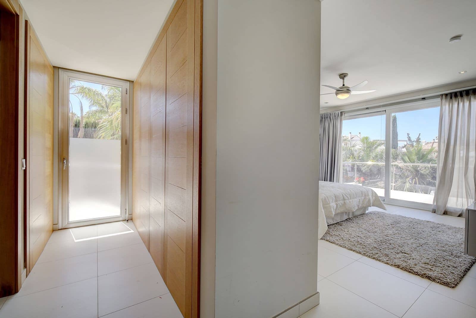 5 slaapkamer Villa te koop in Nueva Andalucia met zwembad garage - € 3.950.000 (Ref: 7814622)