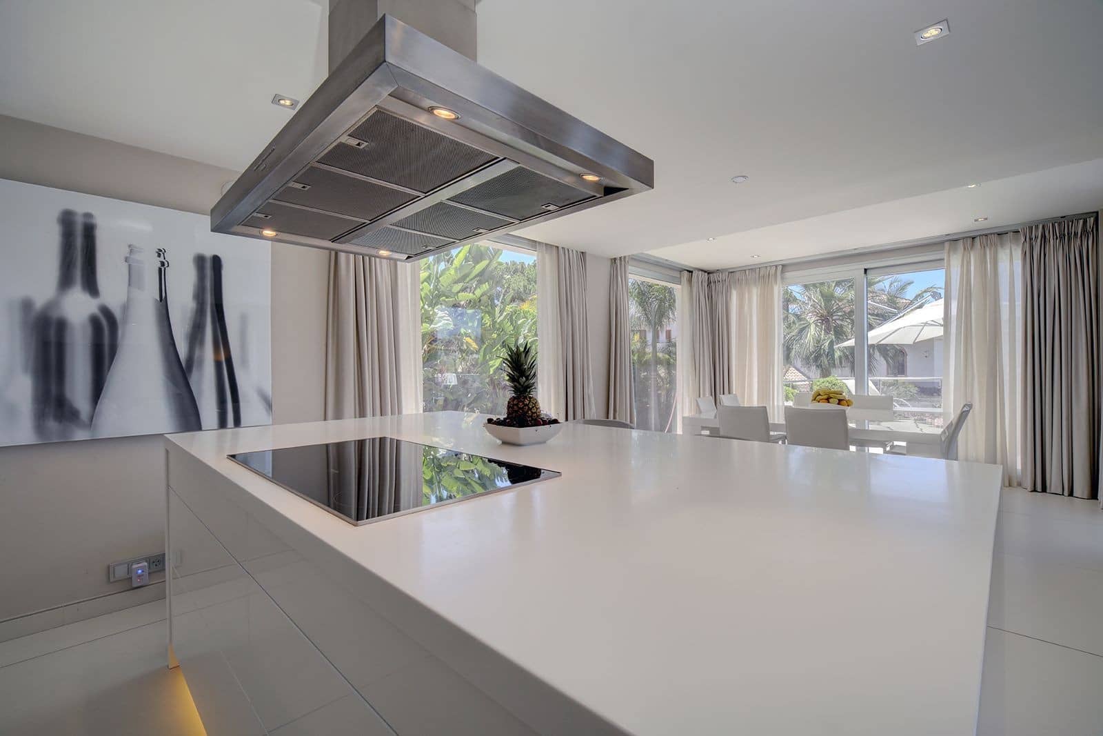 5 slaapkamer Villa te koop in Nueva Andalucia met zwembad garage - € 3.950.000 (Ref: 7814622)