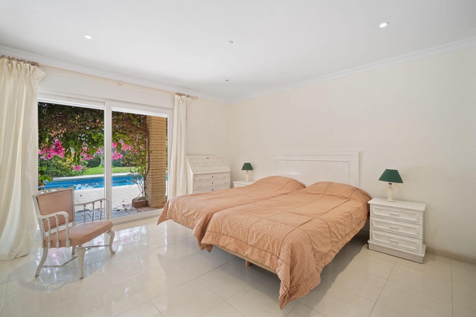 4 soveværelse Villa til salg i Guadalmina med swimmingpool garage - € 1.950.000 (Ref: 7814629)