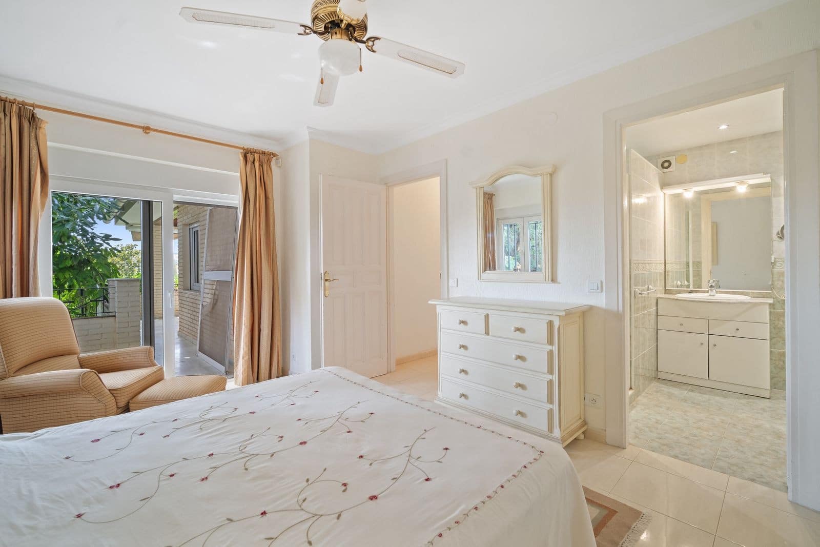 4 soveværelse Villa til salg i Guadalmina med swimmingpool garage - € 1.950.000 (Ref: 7814629)