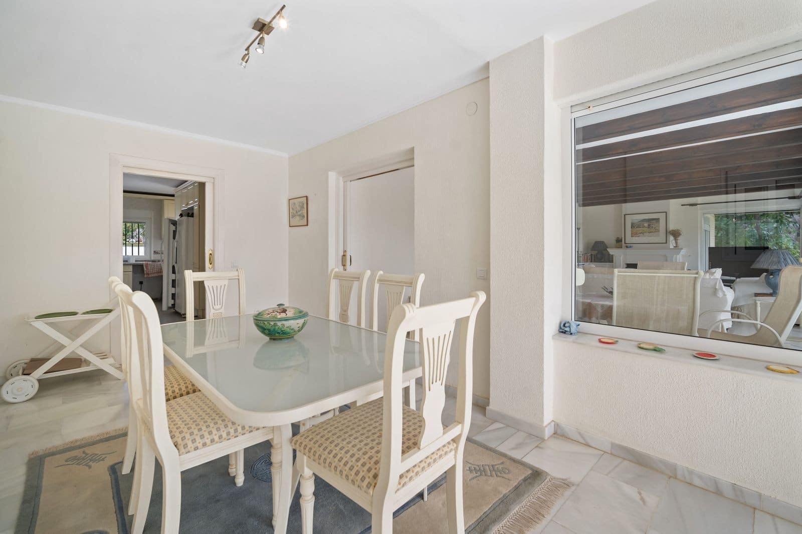 4 bedroom Villa for sale in Guadalmina with pool garage - € 1,950,000 (Ref: 7814629)