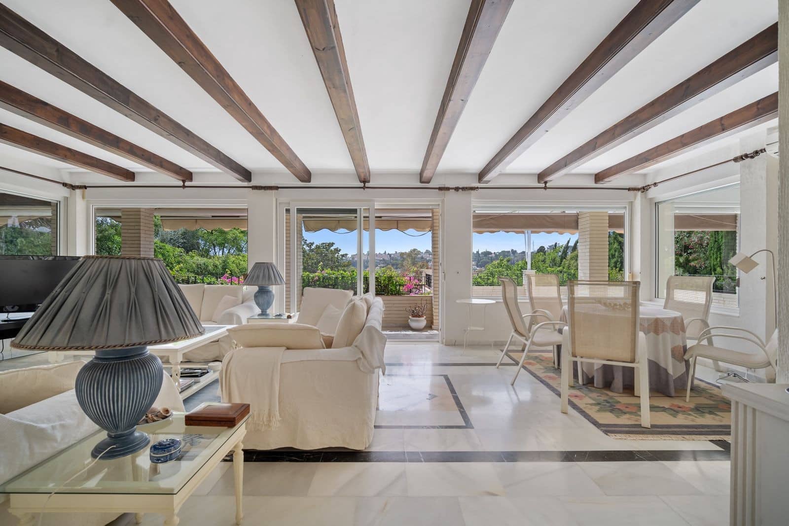 4 bedroom Villa for sale in Guadalmina with pool garage - € 1,950,000 (Ref: 7814629)