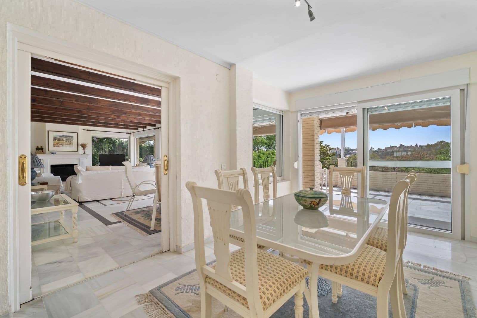 4 bedroom Villa for sale in Guadalmina with pool garage - € 1,950,000 (Ref: 7814629)