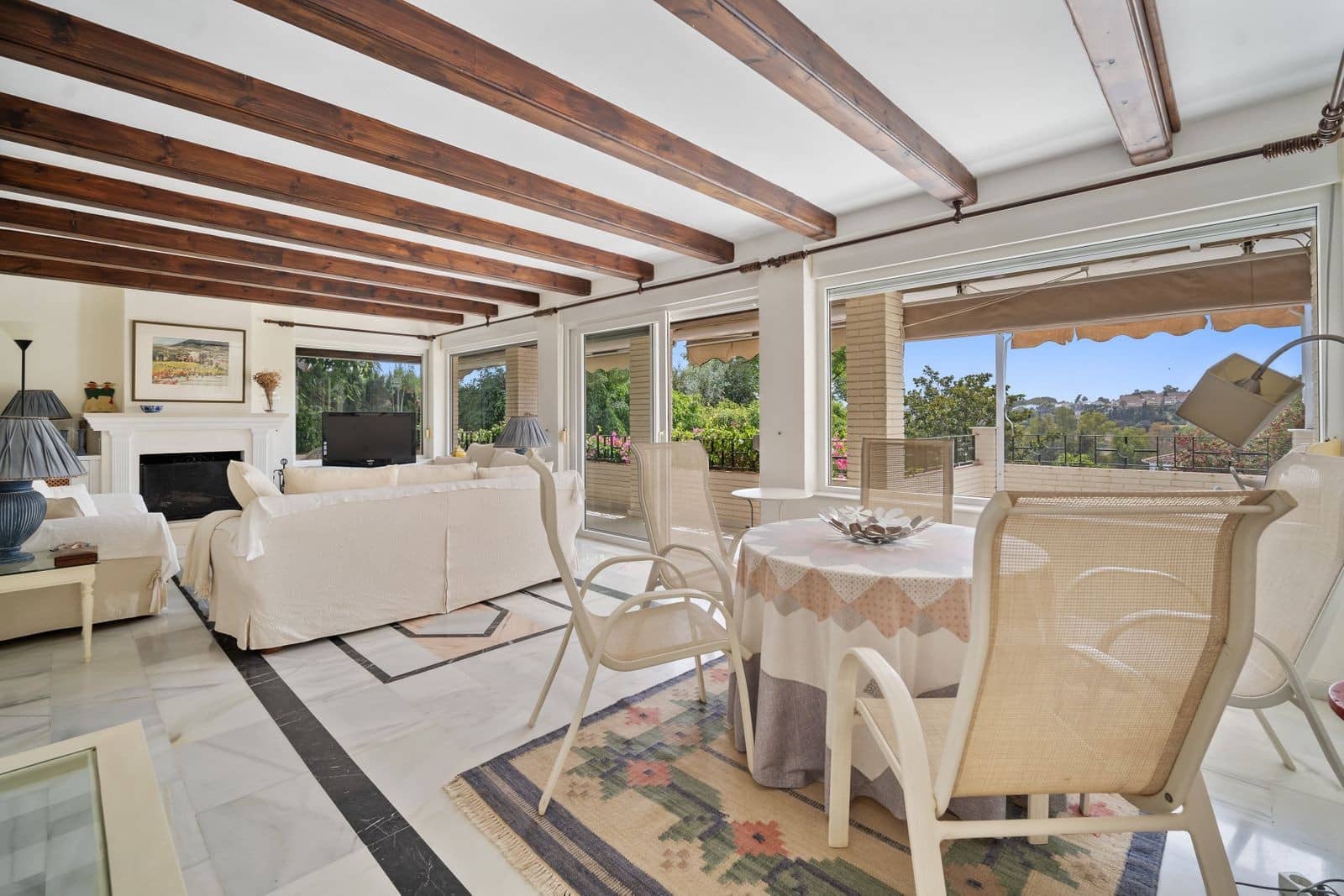 4 bedroom Villa for sale in Guadalmina with pool garage - € 1,950,000 (Ref: 7814629)