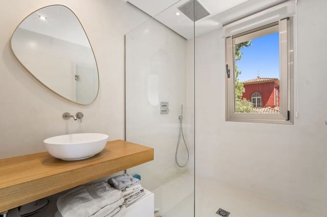 6 quarto Moradia para venda em Marbella com piscina garagem - 5 998 000 € (Ref: 7829973)