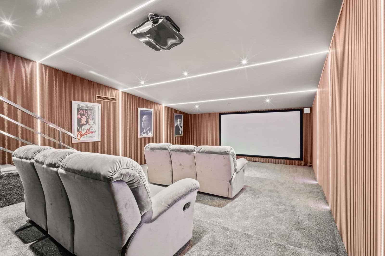 6 bedroom Villa for sale in Marbella with pool garage - € 5,998,000 (Ref: 7829973)