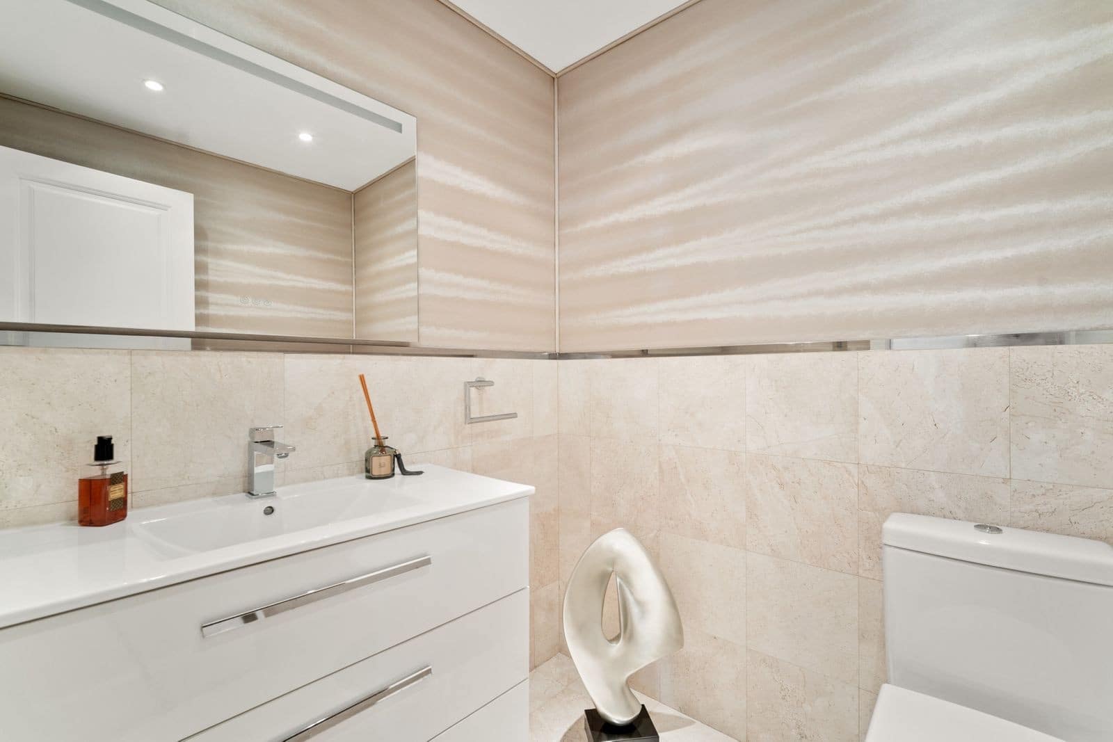 6 bedroom Villa for sale in Marbella with pool garage - € 5,998,000 (Ref: 7829973)