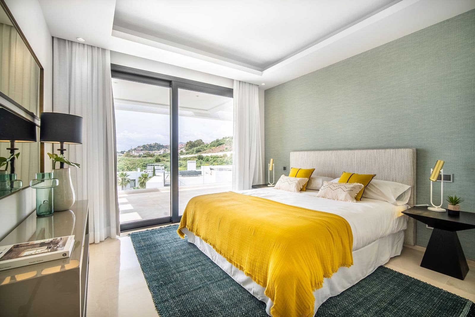 5 bedroom Villa for sale in Nueva Andalucia with pool garage - € 3,690,000 (Ref: 7838670)