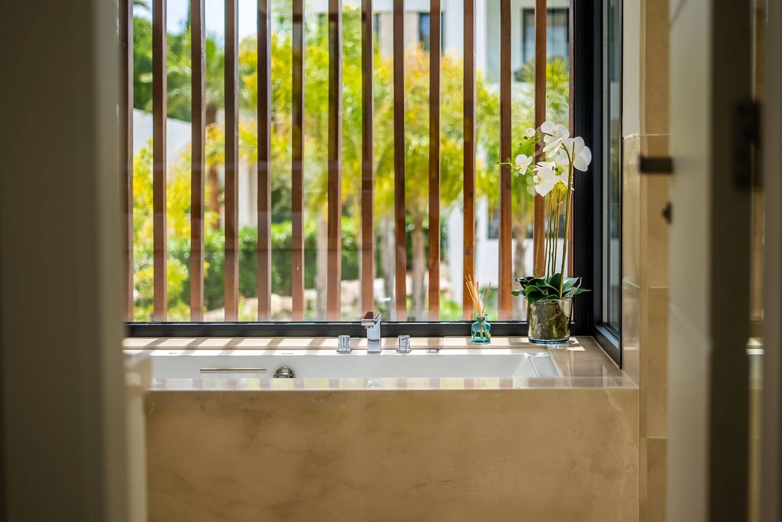 5 bedroom Villa for sale in Nueva Andalucia with pool garage - € 3,690,000 (Ref: 7838670)