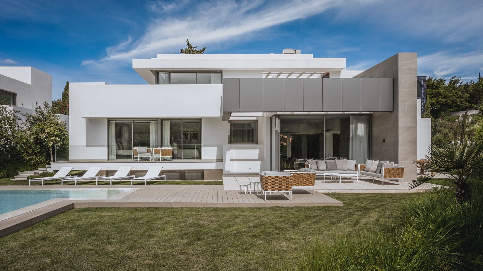4 bedroom Villa for sale in Benahavis with pool garage - € 2,395,000 (Ref: 7840923)