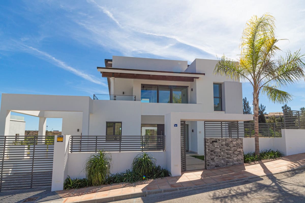 Chalet de 4 habitaciones en Mijas Costa en venta con piscina garaje - 1.650.000 € (Ref: 7851531)