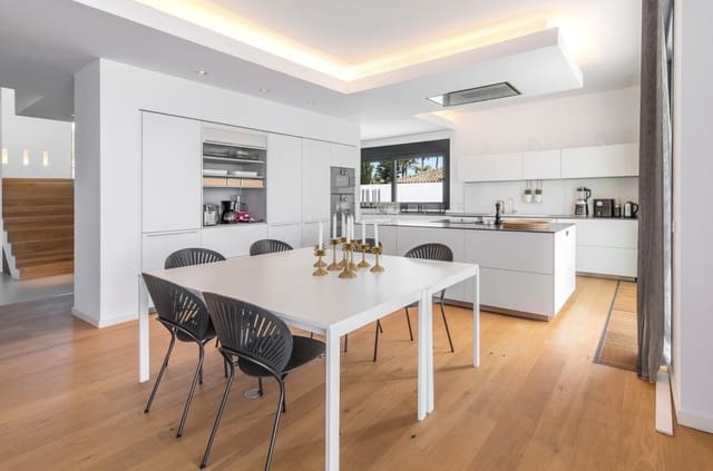 6 sovrum Villa till salu i Marbella - 6 500 000 € (Ref: 7853814)