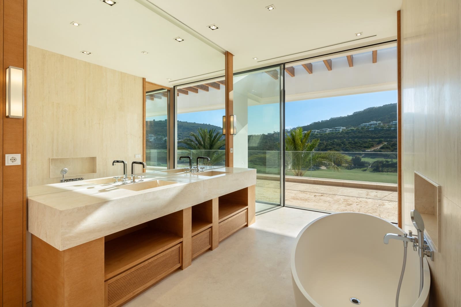 5 bedroom Villa for sale in Casares with pool garage - € 6,700,000 (Ref: 7880125)