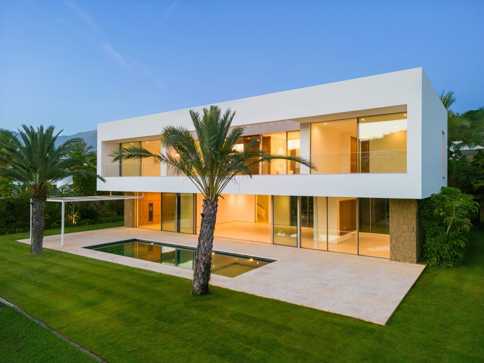 5 bedroom Villa for sale in Casares with pool garage - € 6,700,000 (Ref: 7880125)