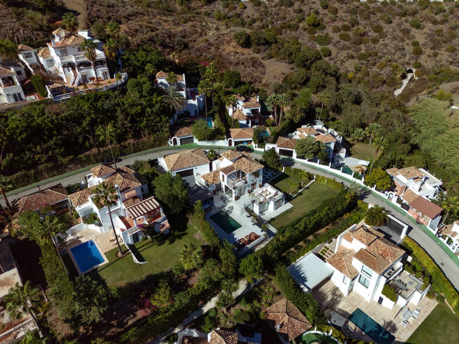 5 bedroom Villa for sale in Marbella with pool garage - € 2,950,000 (Ref: 7888565)