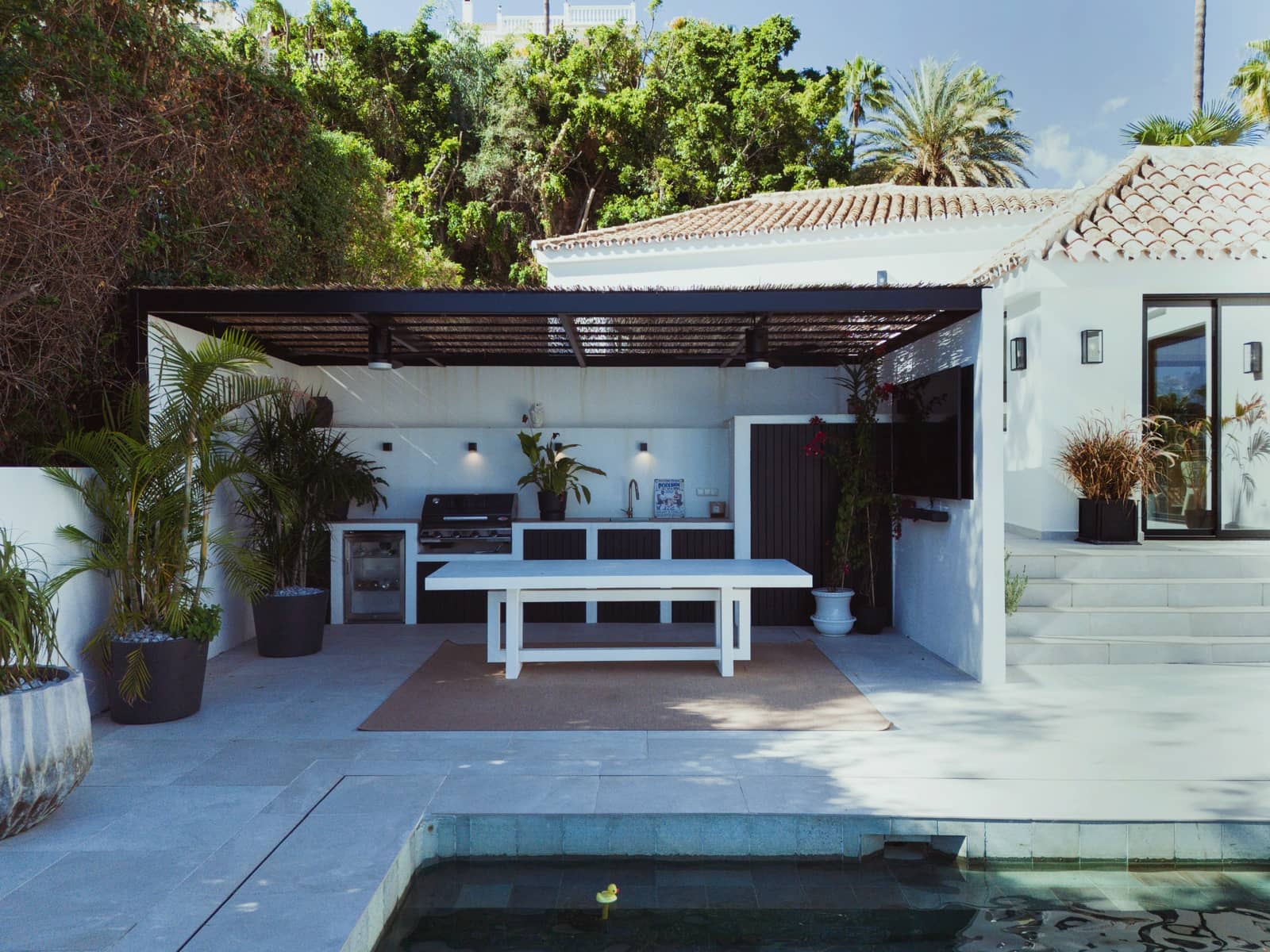 5 bedroom Villa for sale in Marbella with pool garage - € 2,950,000 (Ref: 7888565)