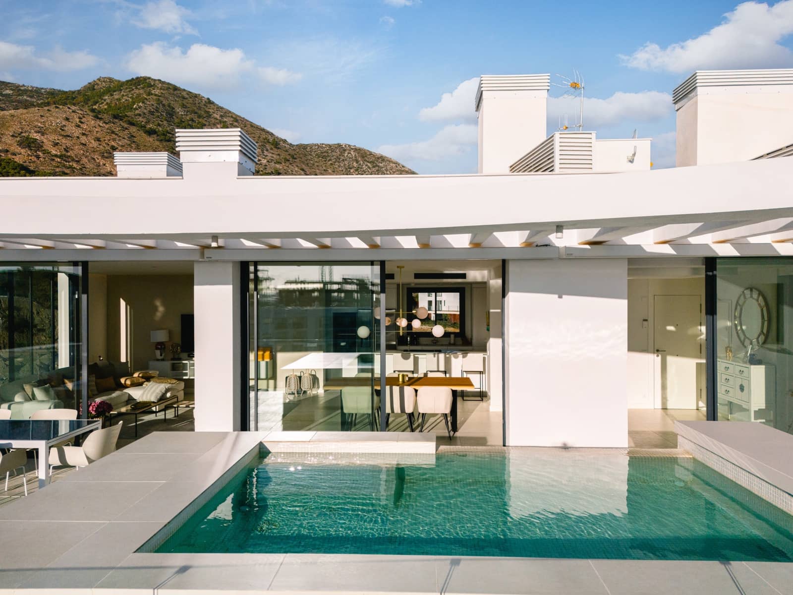 3 soverom Penthouse til salgs i Fuengirola med svømmebasseng garasje - € 1 275 000 (Ref: 7895560)