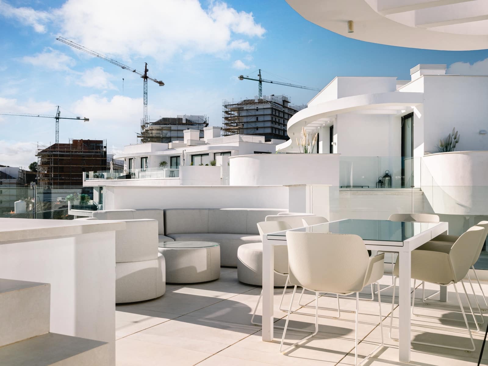 3 soverom Penthouse til salgs i Fuengirola med svømmebasseng garasje - € 1 275 000 (Ref: 7895560)