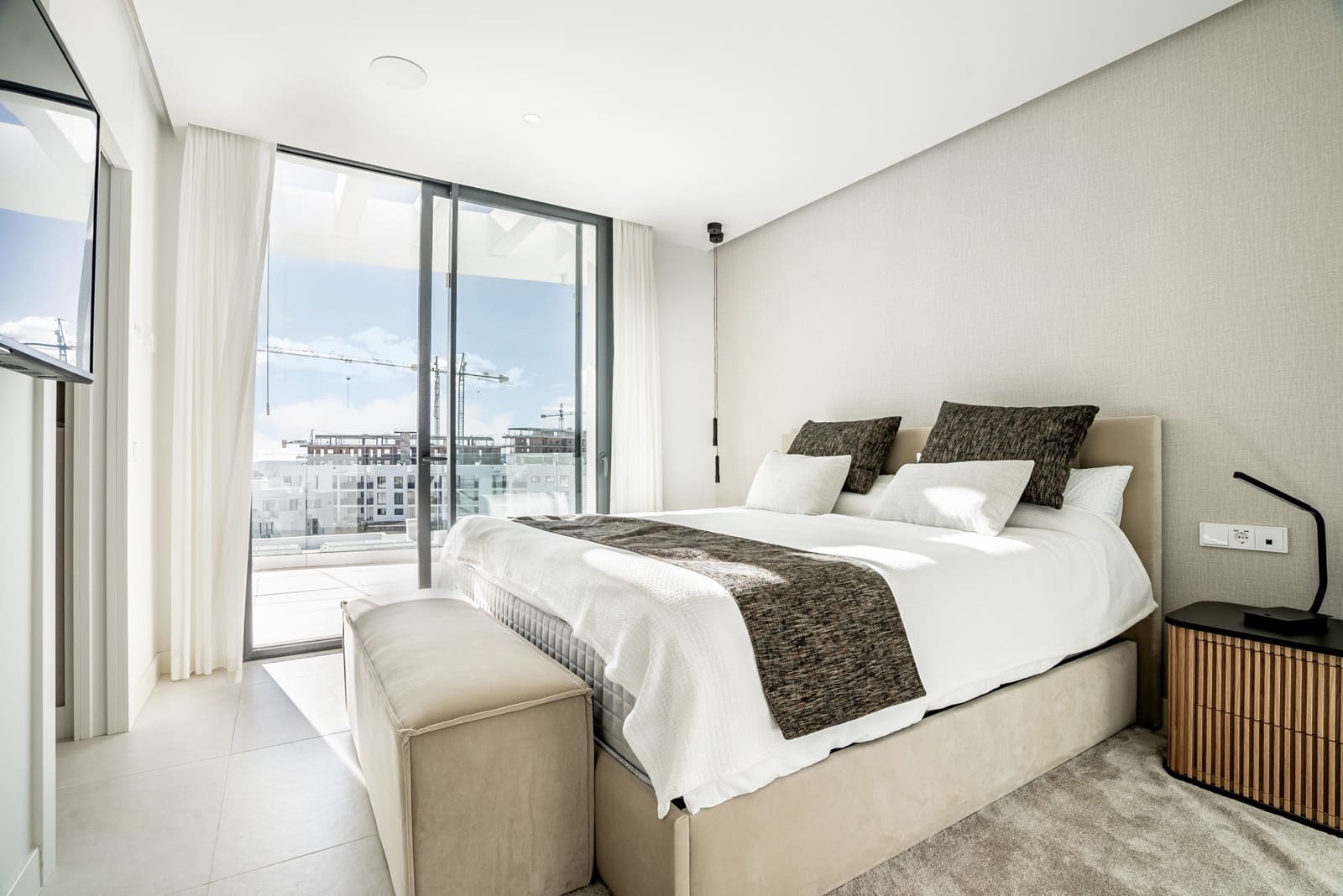 3 soverom Penthouse til salgs i Fuengirola med svømmebasseng garasje - € 1 275 000 (Ref: 7895560)