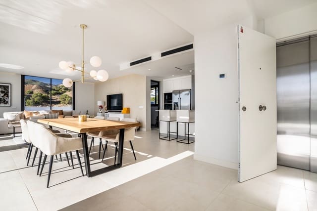3 sovrum Takvåning till salu i El Higuerón, Fuengirola med pool garage - 1 275 000 € (Ref: 7895560)
