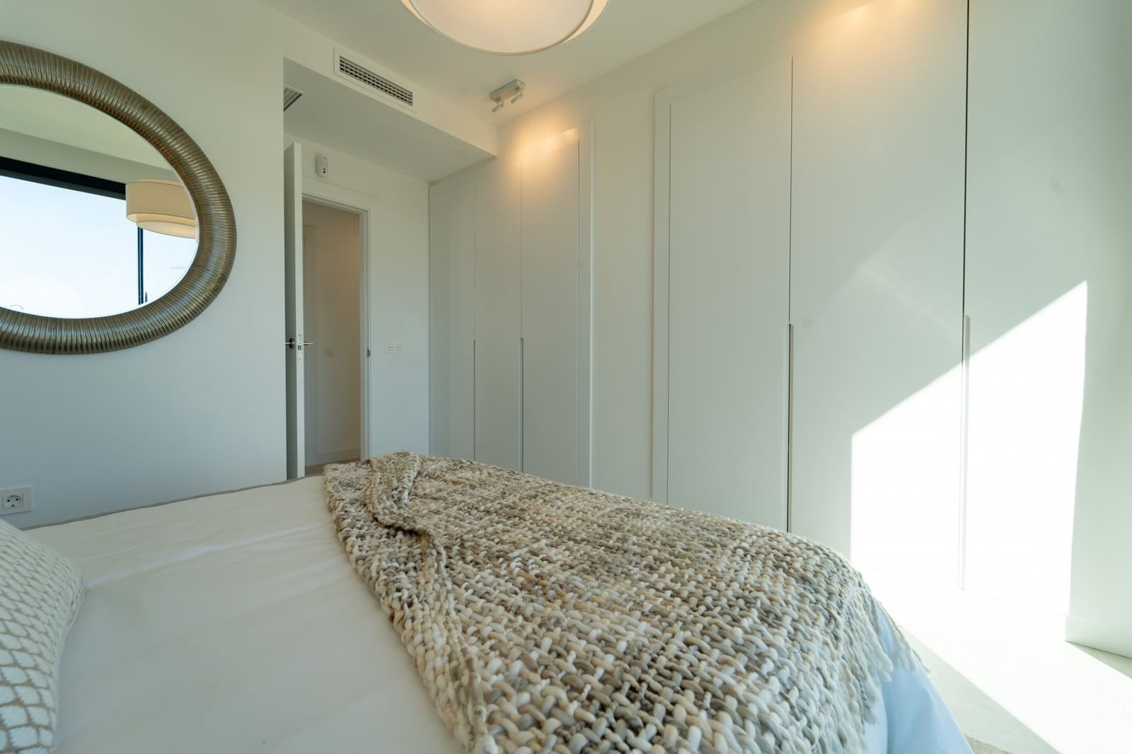 4 sypialnia Dom na sprzedaż w Mijas Costa z basenem garażem - 858 000 € (Ref: 7905440)